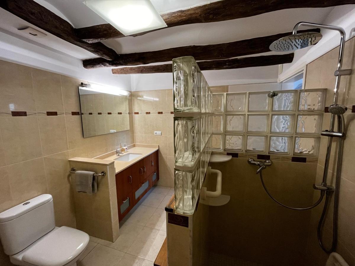 Apartaments Rurals Cal Parro, Batea Екстер'єр фото